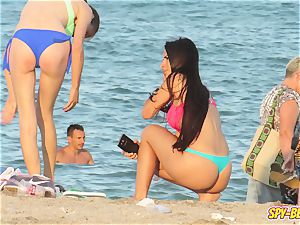 voyeur Beach sizzling Blue bikini g-string amateur teenage movie